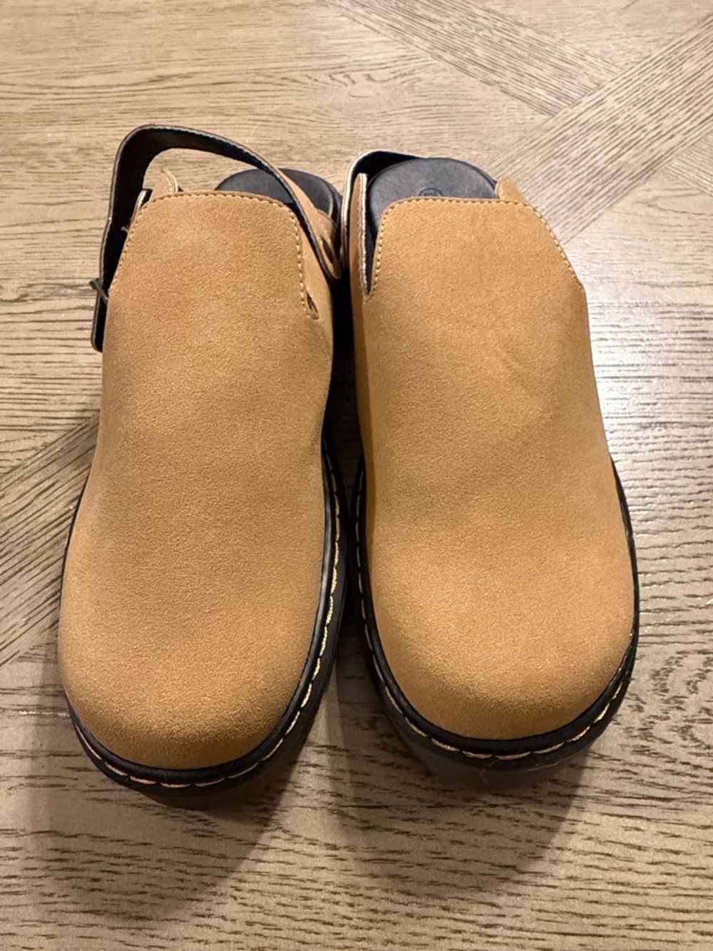 Contugo clogs with BROKEN BUCKLE 8.5 - Picture 2 of 5